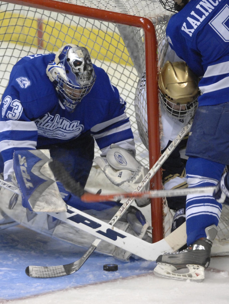 NCAA First Round - Notre Dame 3, Alabama-Huntsville 2 (2 OT)