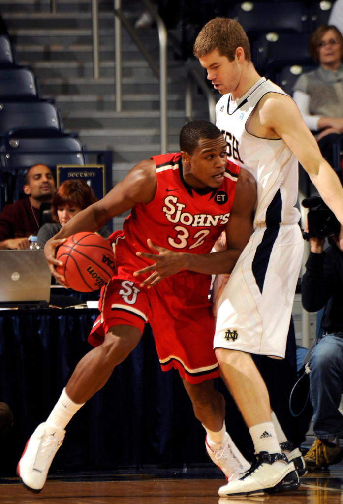 No. 14 Notre Dame Routs St. John's, 76-61 (AP)