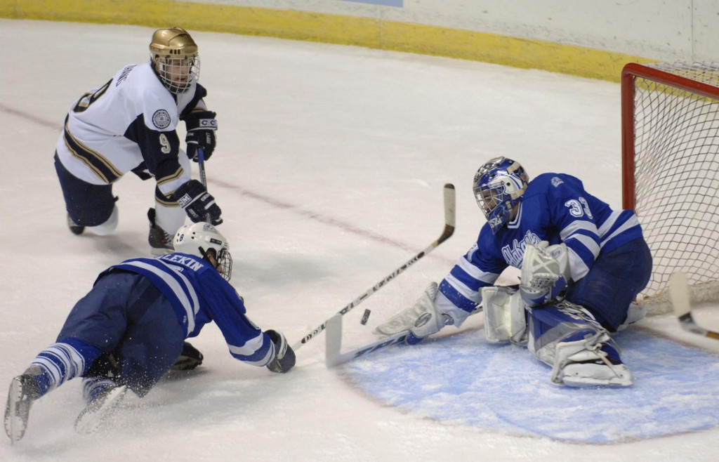 NCAA First Round - Notre Dame 3, Alabama-Huntsville 2 (2 OT)