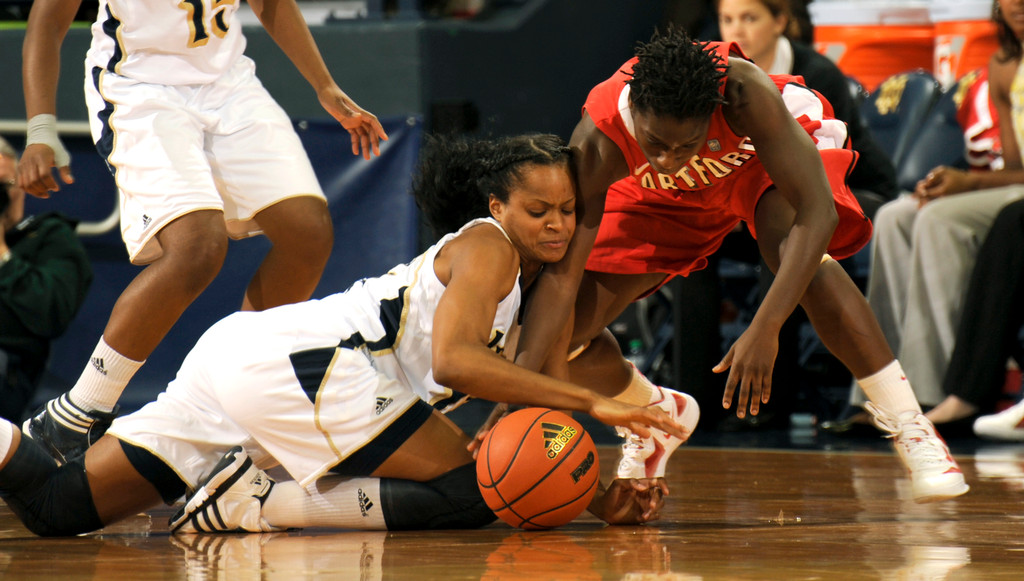 Diggins, Novosel Spark No. 2 Notre Dame's Rout of Hartford (AP)
