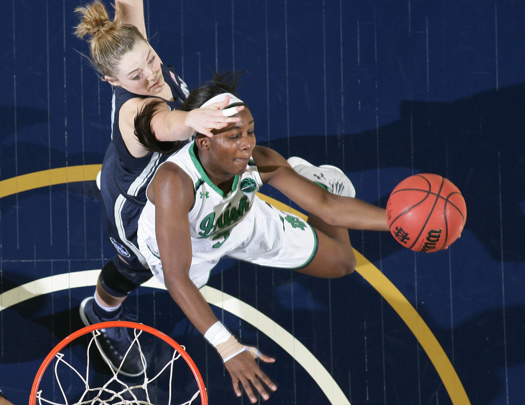 No. 1 UConn 72, No. 2 Notre Dame 61