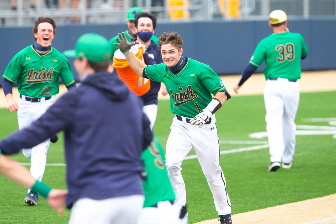 Notre Dame Fighting Irish - Official Athletics Website