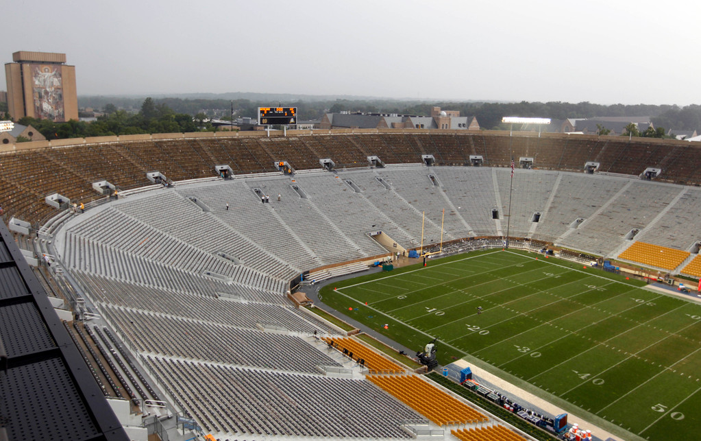 No. 16 Irish Drop Season Opener To USF, 23-20 (AP)