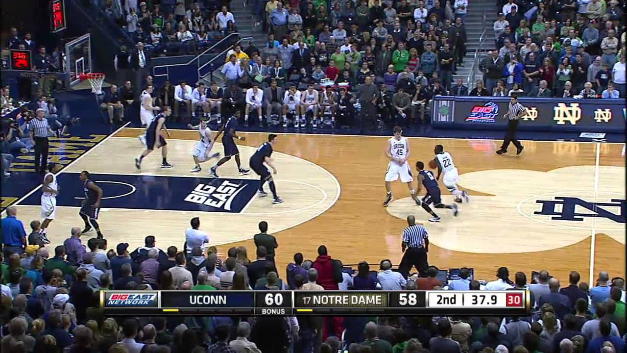 Irish Edged By UConn - Notre Dame Men's Basketball