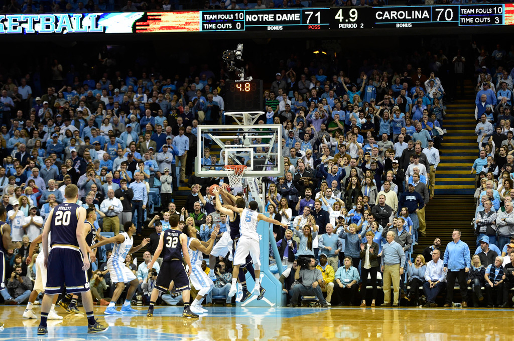 No. 13 Notre Dame ve. No. 18 UNC