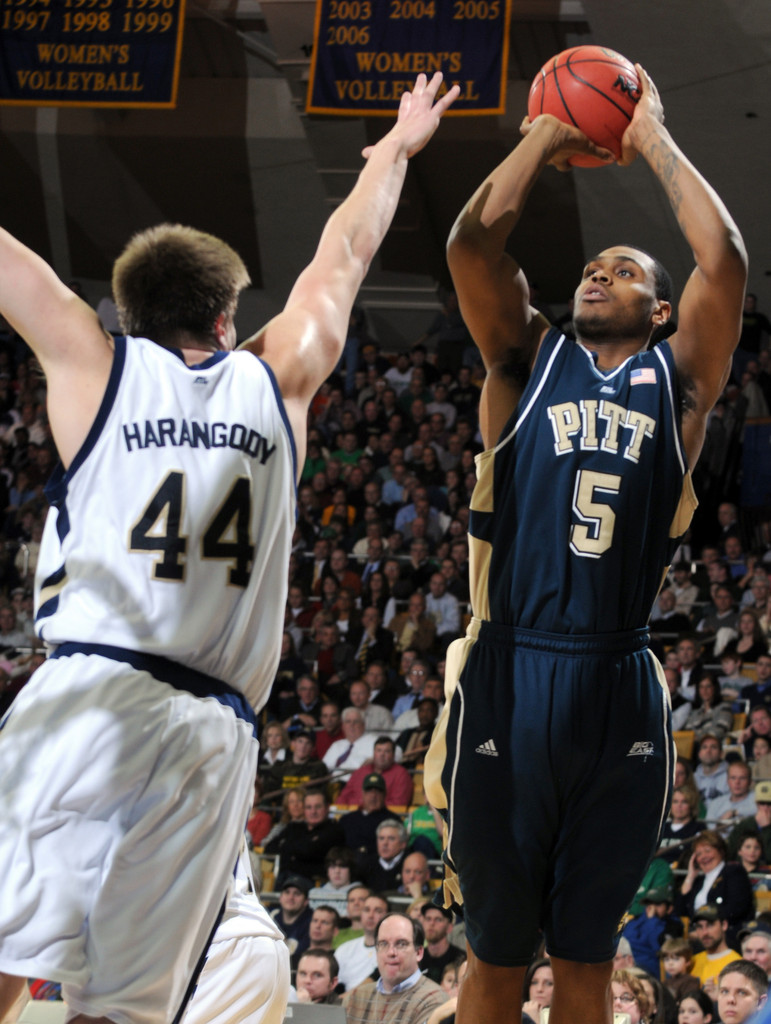 No. 21 Irish Defeat Pittsburgh, 82-70