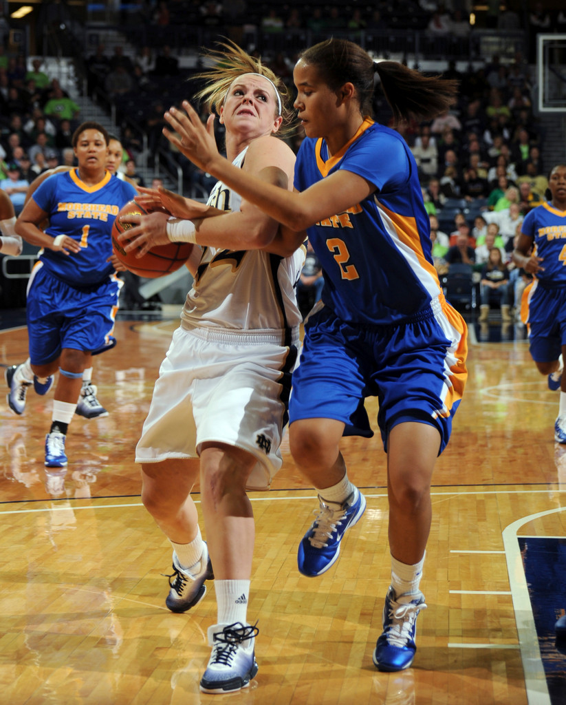 #12 Irish Roll Past Morehead State, 91-28 (AP)