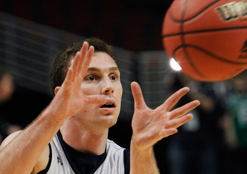 NCAA Second Round Practice (AP)