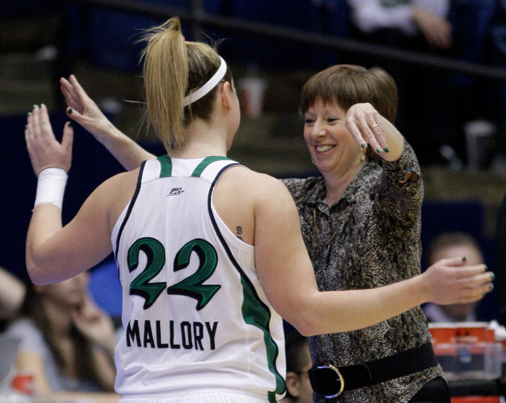 #9/7 Irish Proceed to Regional Finals, Triumph Over Oklahoma, 78-53 (AP)