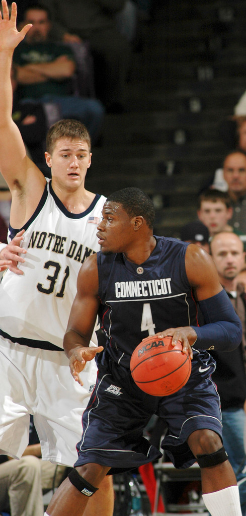 Notre Dame vs Connecticut