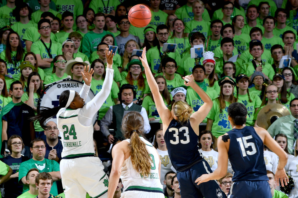No. 1 UConn 72, No. 2 Notre Dame 61