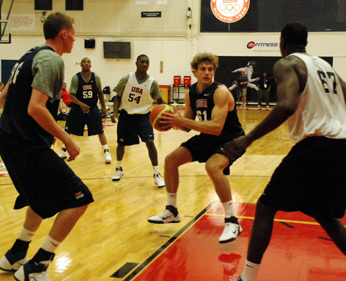 Tim Abromaitis helped the U.S. improve to 4-0 by tallying nine points, which is his largest output of the tournament.