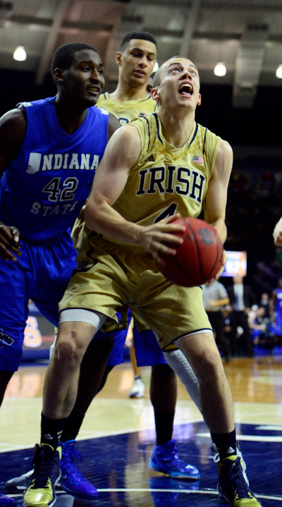 Patrick Crowley was the recipient of the Notre Dame Club of St. Joseph Valley Rockne Student-Athlete Award for the second consecutive year.