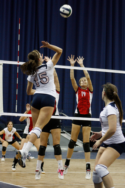 Kristen Dealy will be a part of Thursday's Fighting Irish Fan Chat here at UND.com from 1-2 p.m (ET).