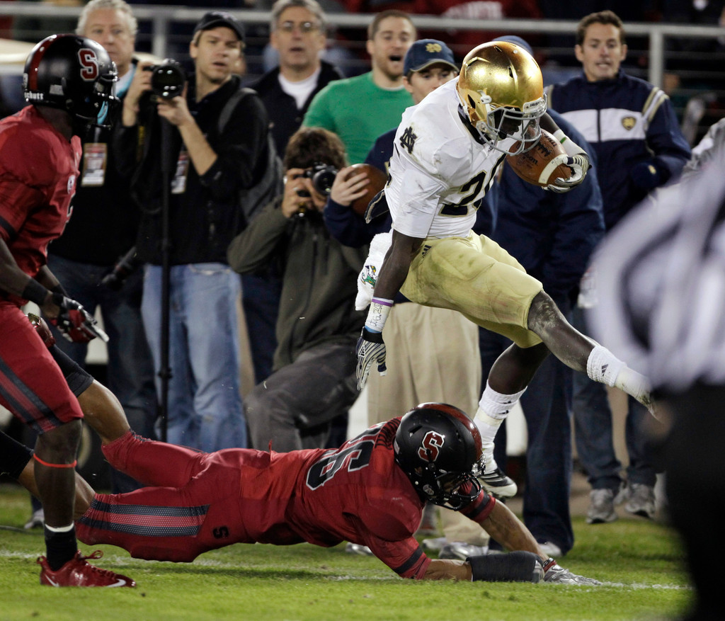 No. 22 Notre Dame Struggles, Falls to No. 4 Stanford 28-14 (AP)