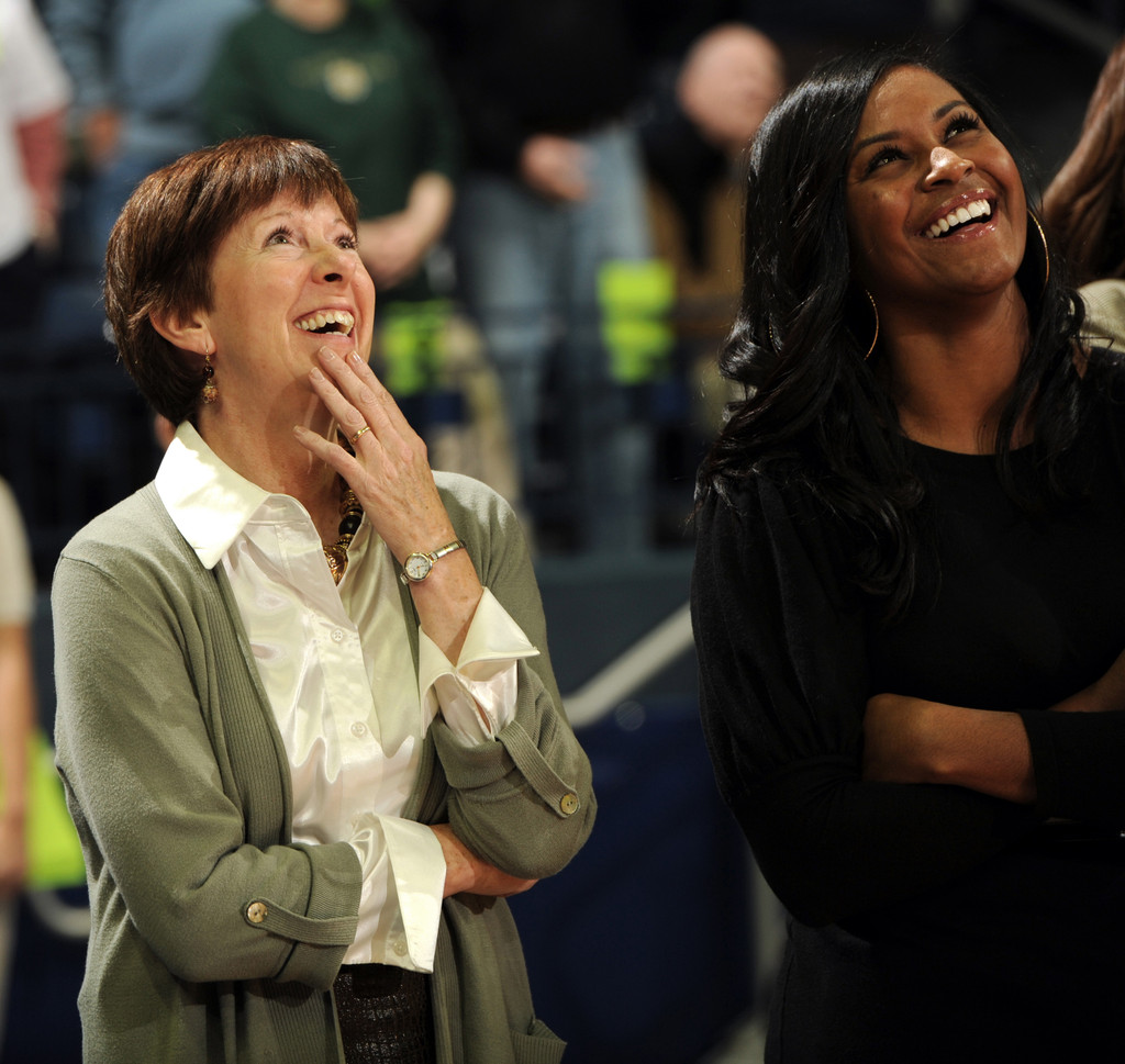 Diggins, Novosel Spark No. 2 Notre Dame's Rout of Hartford (AP)