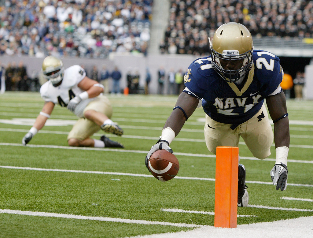 Irish Fall to the Midshipmen, 35-17 (AP)