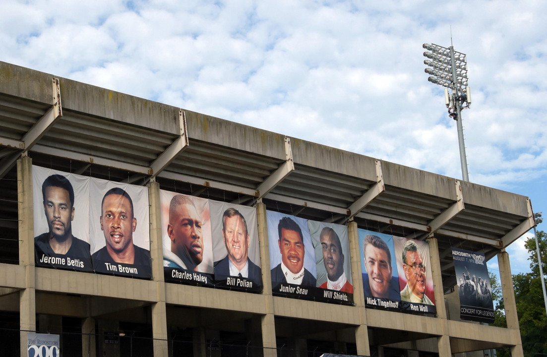 Jerome Bettis and Tim Brown inducted into Pro Football Hall of Fame