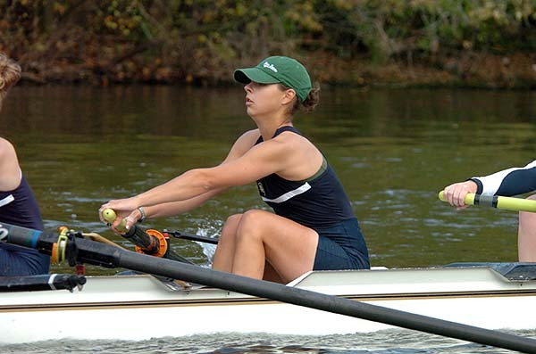 Notre Dame 's second varsity eight crew took third in Sunday's Grand Final.