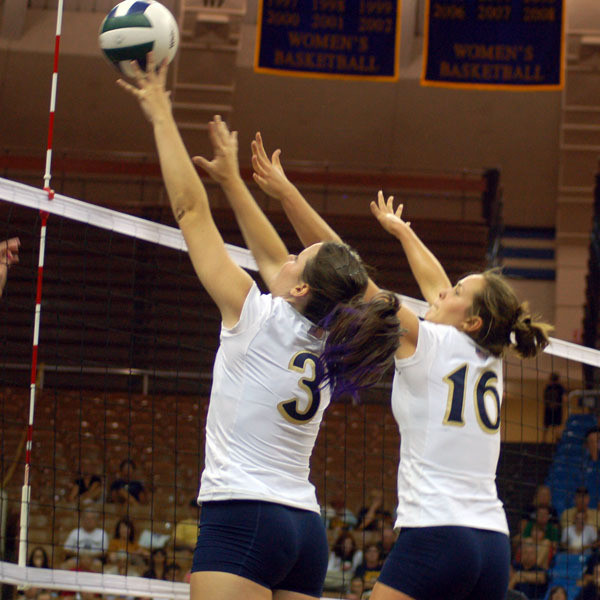 Notre Dame takes on Valparaiso in the Shamrock Invite