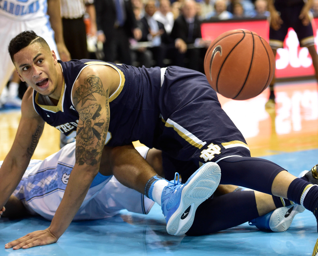 No. 13 Notre Dame ve. No. 18 UNC