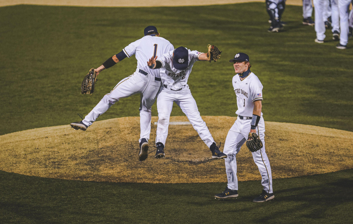 Notre Dame Fighting Irish - Official Athletics Website
