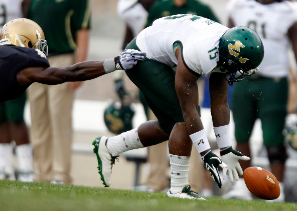 No. 16 Irish Drop Season Opener To USF, 23-20 (AP)