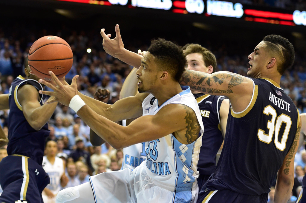 No. 13 Notre Dame ve. No. 18 UNC