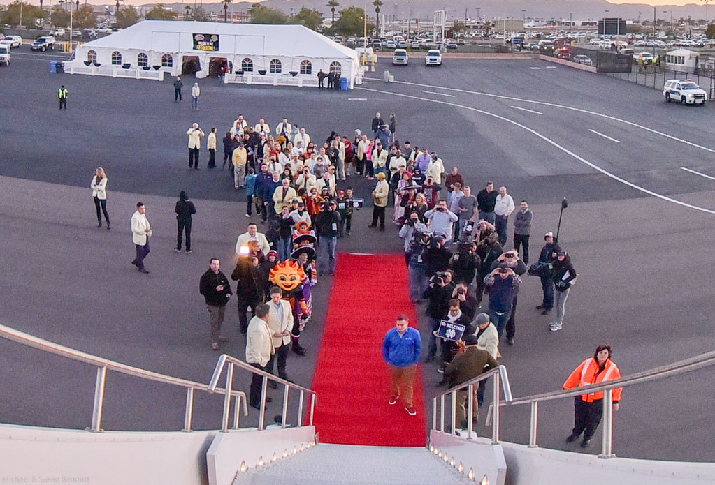 Irish Arrive at Fiesta Bowl