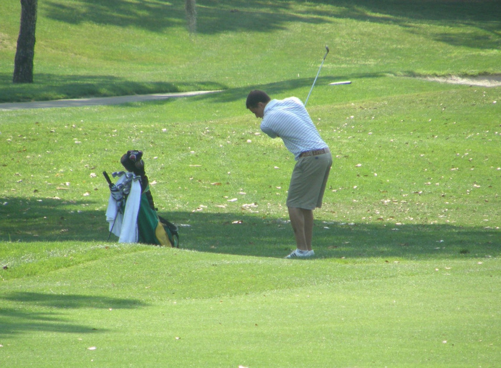 Tom Usher earned medalist honors for the first time in his Irish career, finishing the St. Mary's Invite at four-under par (212).