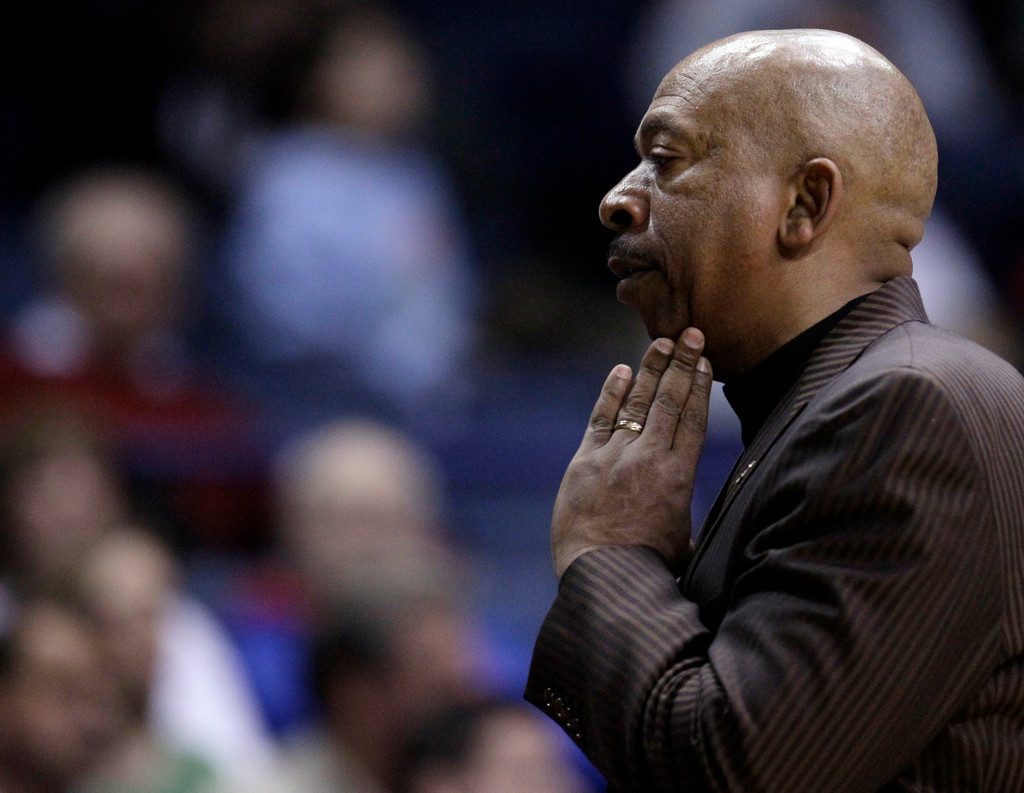 No. 9 Irish Rout DePaul, 83-58 (AP)