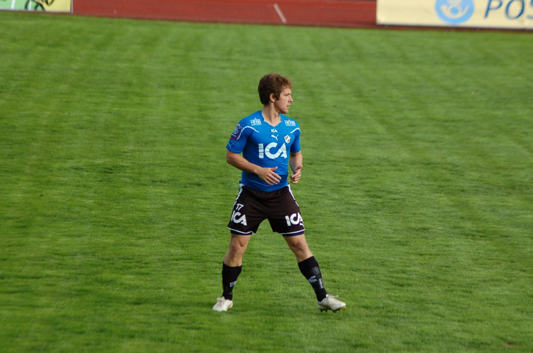 Michael Thomas played for the Irish from 2006-09 before heading to Sweden for two years.