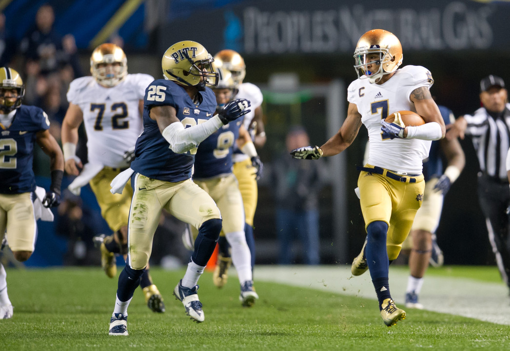 TJ Jones (7)