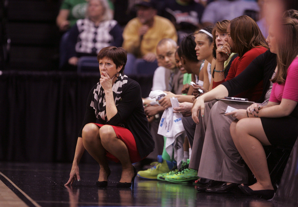 #2 Irish Down Kansas, 93-63 To Reach NCAA Elite Eight (AP)