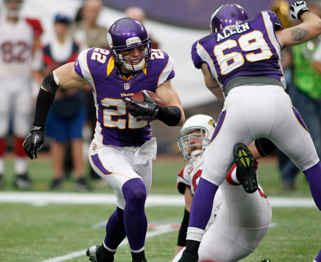 Former Irish Players in the NFL - 2012 (AP)