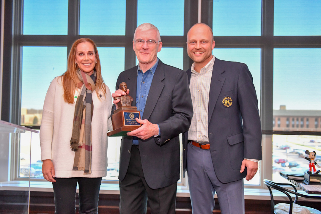 Notre Dame Fighting Irish - Official Athletics Website