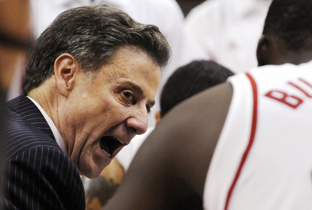 Notre Dame Edges No. 11 Louisville in 2OT Thriller, 67-65 (AP)
