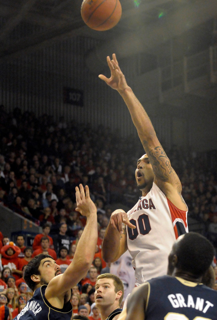 Irish Fall To No. 19 Gonzaga, 73-53 (AP)