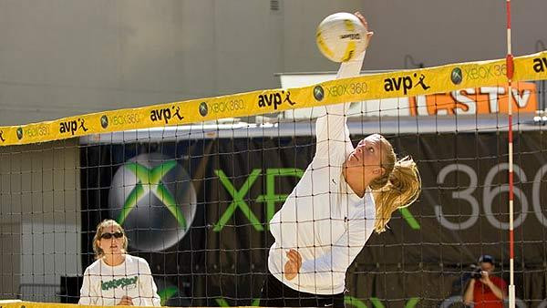 Brewster and her partner, Jesse Veris of Washington, won the opening game of their semifinal tilt.