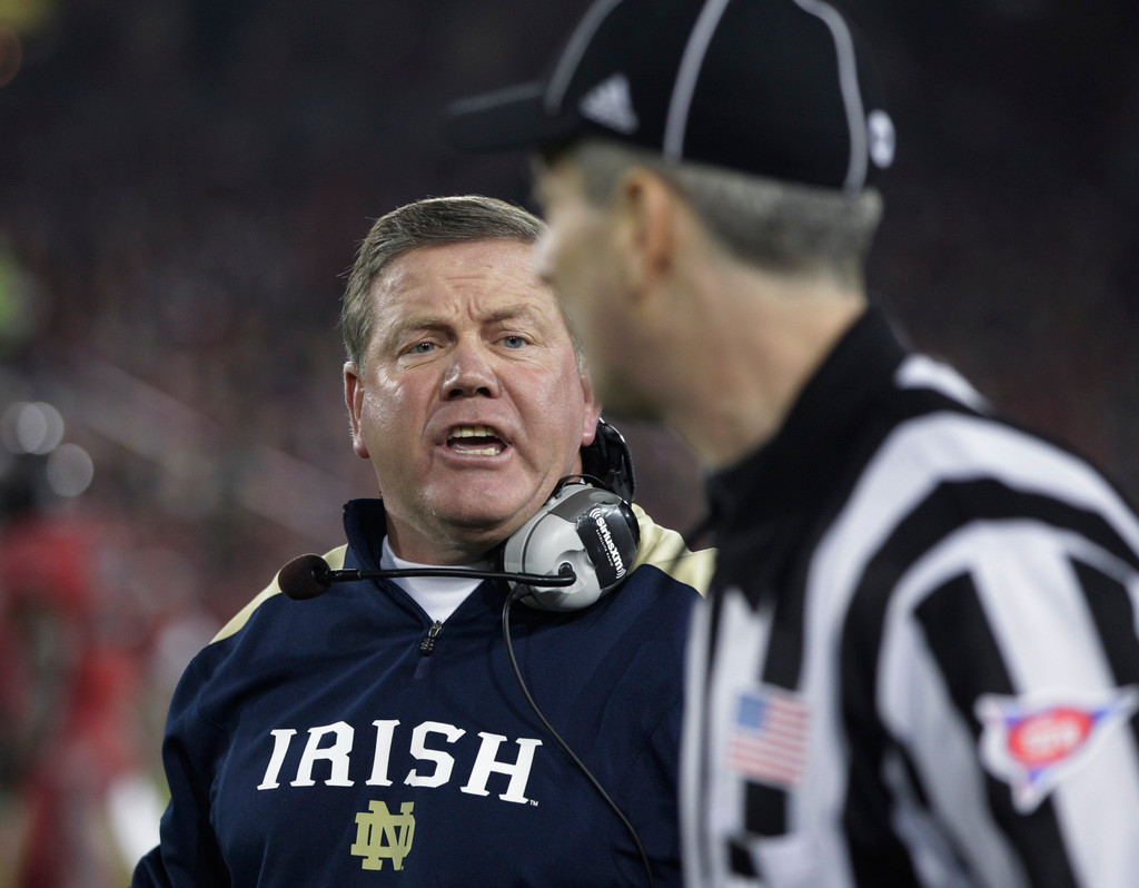 No. 22 Notre Dame Struggles, Falls to No. 4 Stanford 28-14 (AP)