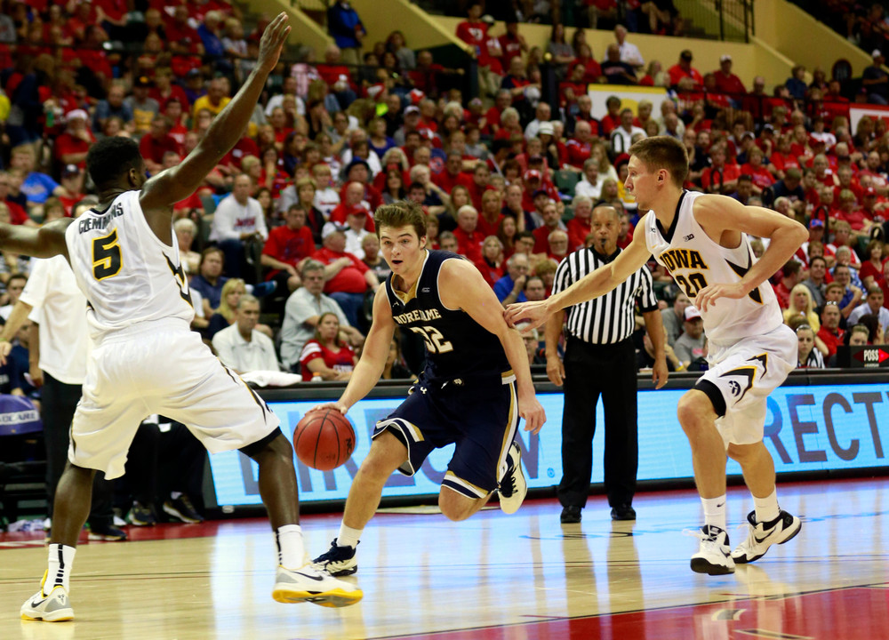 Steve Vasturia has scored in double figures in all five games for the Irish this season.
