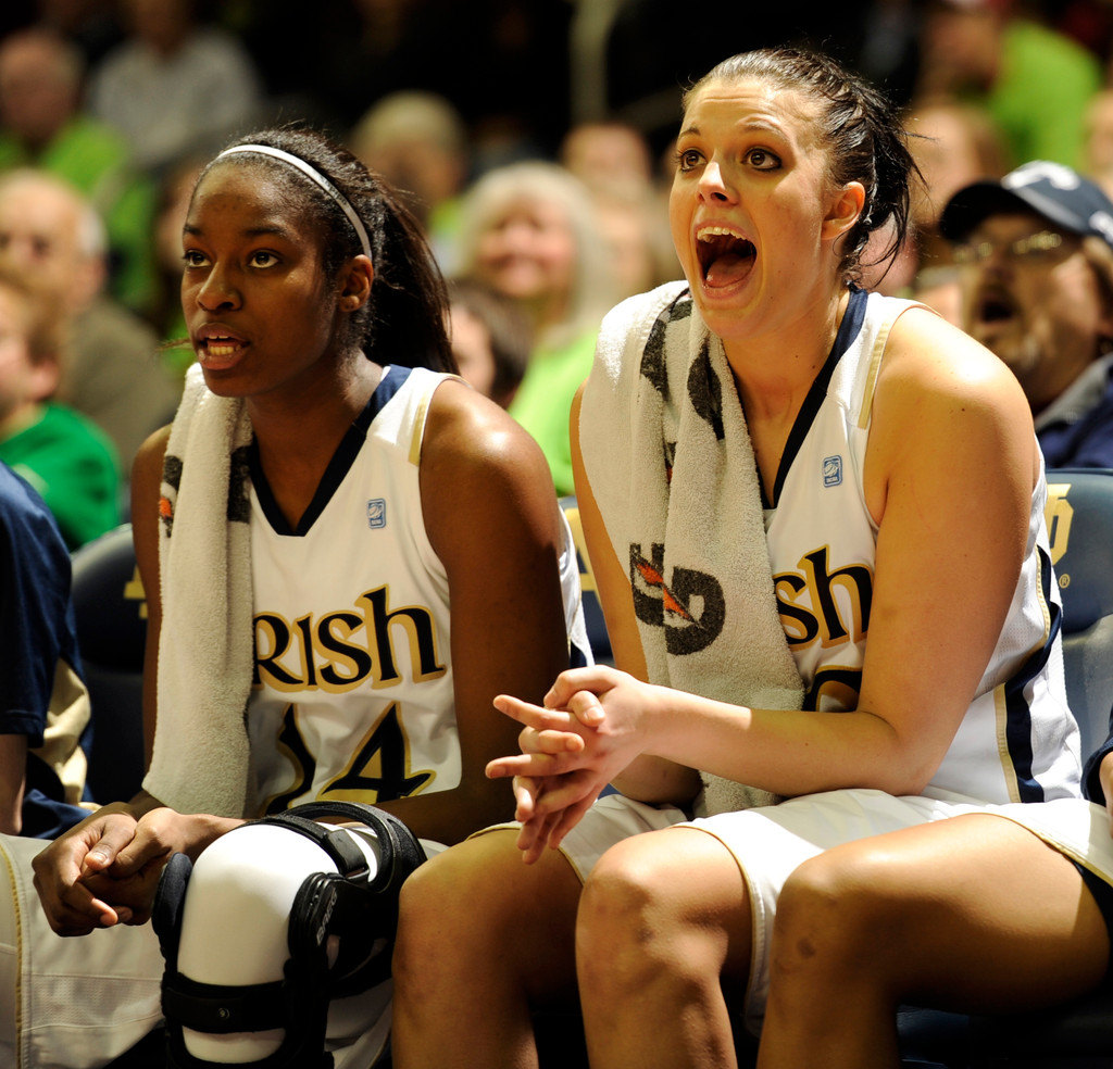 AP Photos: No. 8 Notre Dame vs. Cincinnati