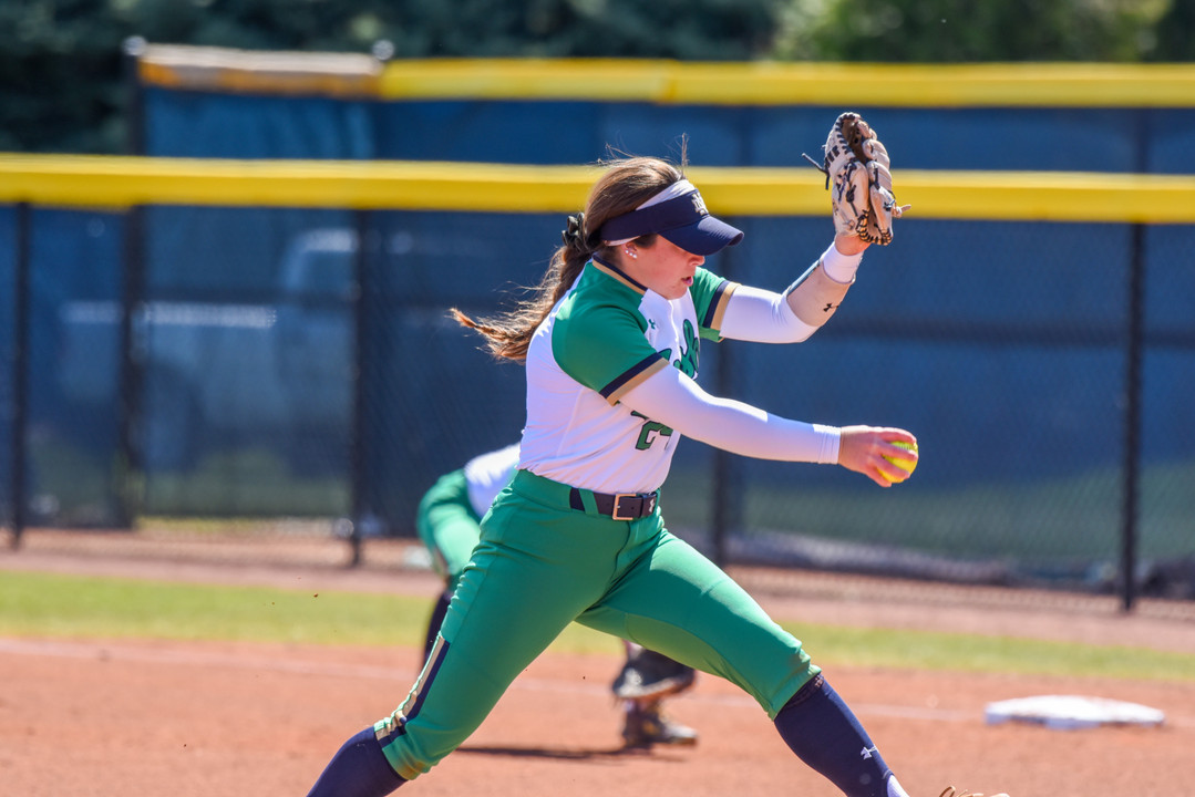 Alexis  Holloway (24)