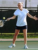 Senior Kelly Nelson will aim for her first career berth in the singles main draw of the ITA Midwest Championships on Friday.