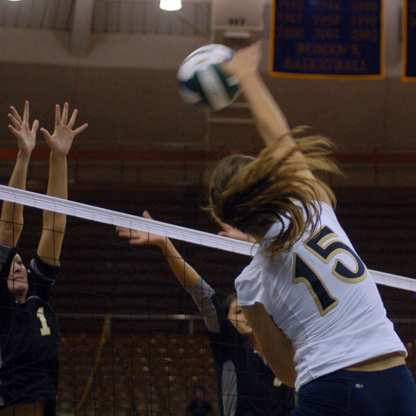 Notre Dame takes on Valparaiso in the Shamrock Invite