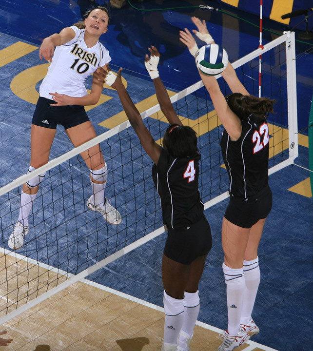 Three key aces by senior Adrianna Stasiuk propelled Notre Dame to a 3-1 win over No. 17 Louisville Sunday at the Joyce Center.