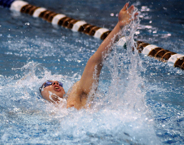 Notre Dame won the 18th meeting with the Golden Grizzlies.