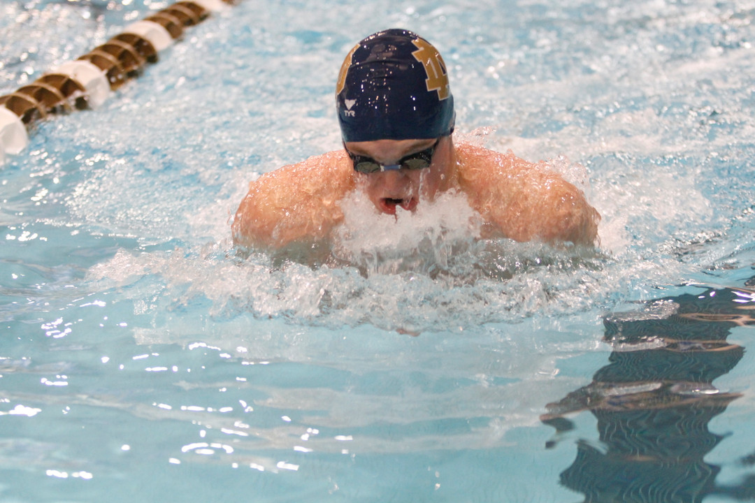 Notre Dame won its second road meet in three tries on the season when it stroked by Valpo on Saturday.