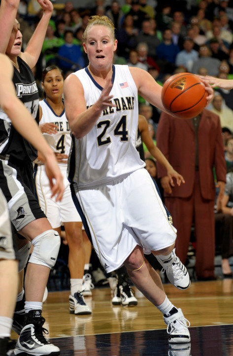 Fifth-year senior guard Lindsay Schrader collected 19 points and a career-high 15 rebounds in last year's 66-50 win over Cincinnati.