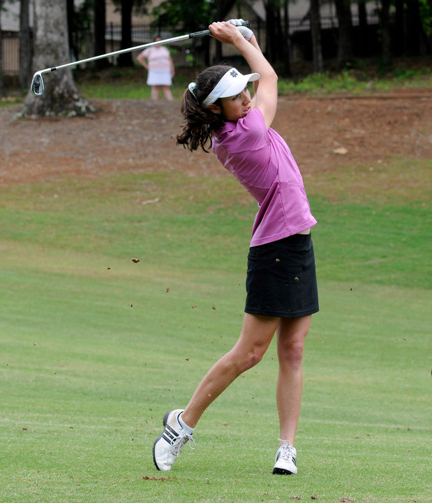 Coming off a tie for second place at the same event last year, senior captain Ashley Armstrong will lead the Notre Dame women's golf team into its season-opening tournament, the Mary Fossum Invitational at the Forest Akers West Golf Course in East Lansing, Mich.
